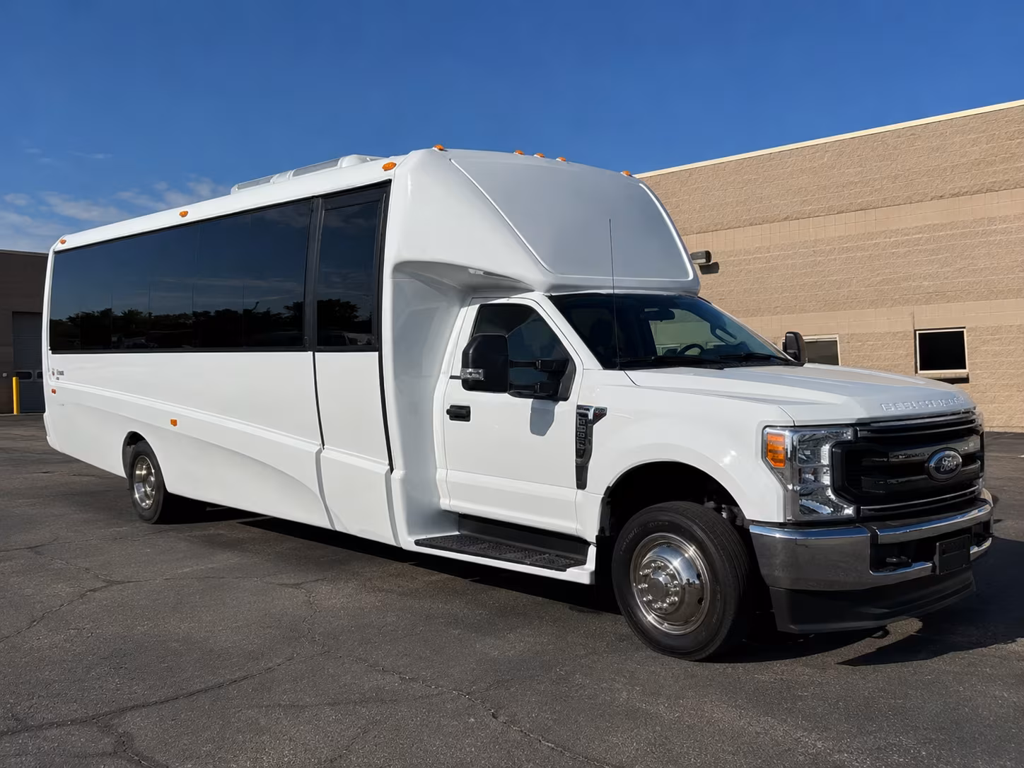 bedford bus rental services to bedford area installations