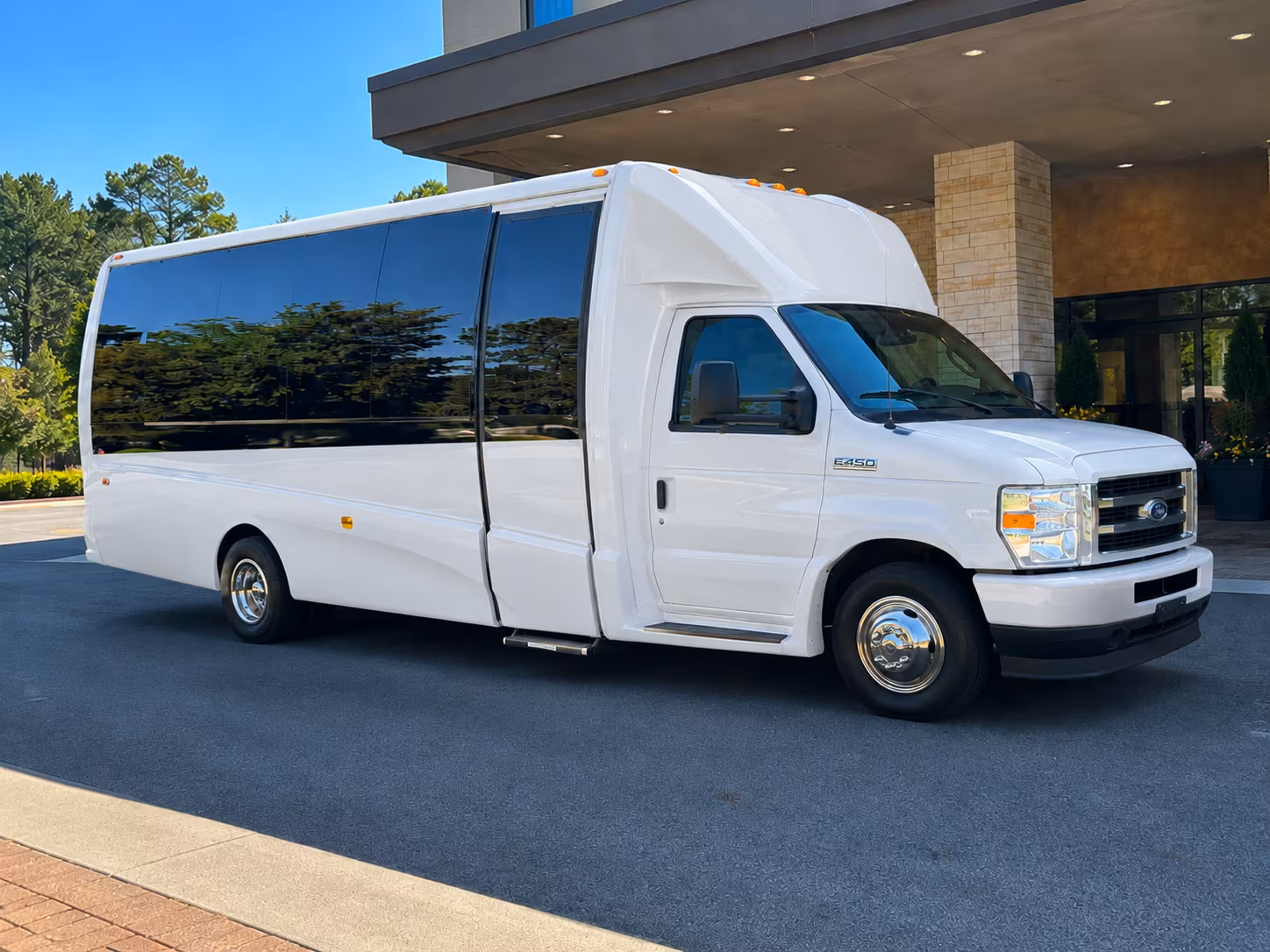 find wine tour buses for grapefest and grapevine s biggest events