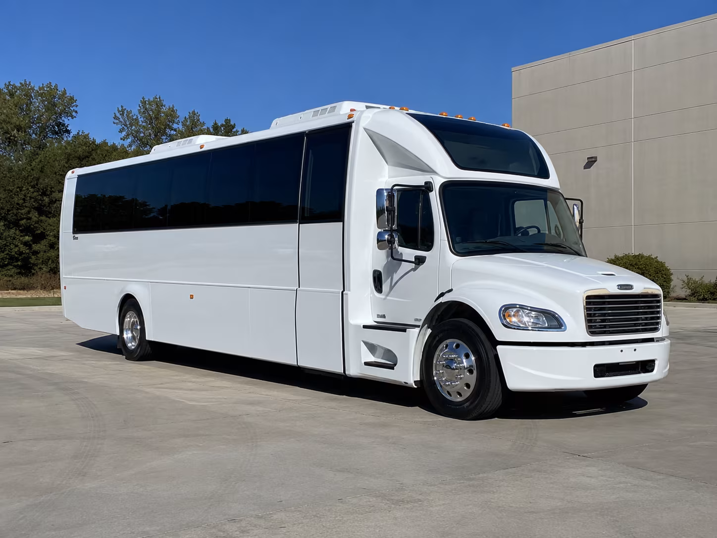 grapevine 28 passenger party bus