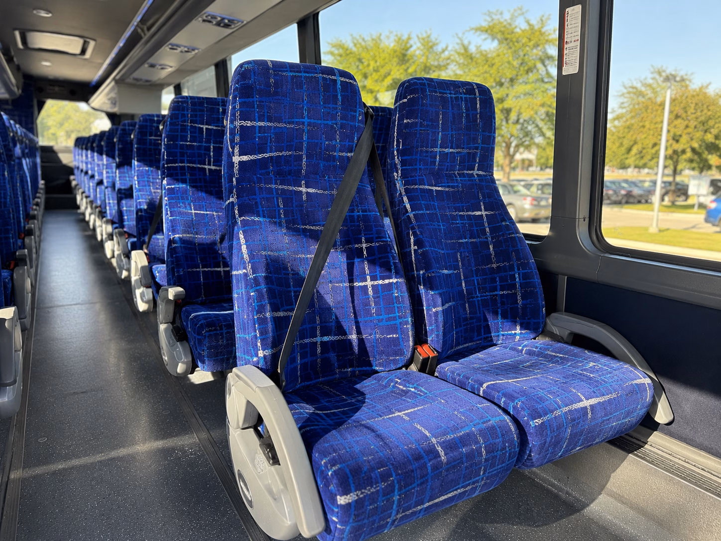 shuttle your conference group between dfw airport and grapevine hotels effortlessly